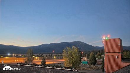 Truckee Tahoe Airport Live Webcam - Sep 14, 2026, 6:15am PDT