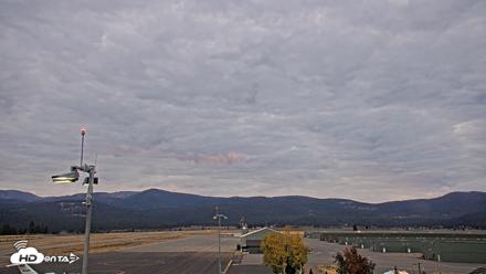 Truckee Tahoe Airport Live Webcam - Oct 9, 2026, 7:07am PDT
