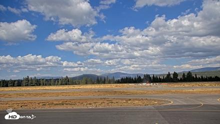 Truckee Tahoe Airport Live Webcam - Sep 17, 2026, 3:06pm PDT