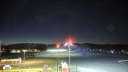 Truckee Tahoe Airport Live Webcam - Sep 19, 2026, 8:04pm PDT