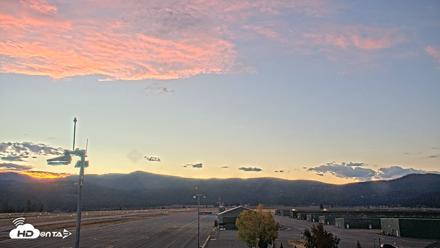 Truckee Tahoe Airport Live Webcam - Oct 5, 2026, 6:52am PDT