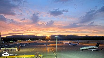 Truckee Tahoe Airport Live Webcam - Aug 27, 2026, 8:05pm PDT