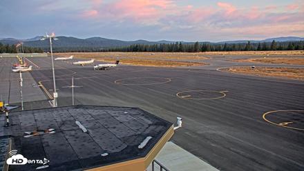 Truckee Tahoe Airport Live Webcam - Oct 4, 2026, 6:50am PDT