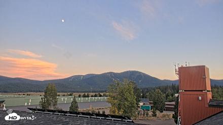 Truckee Tahoe Airport Live Webcam - Aug 22, 2026, 7:49pm PDT