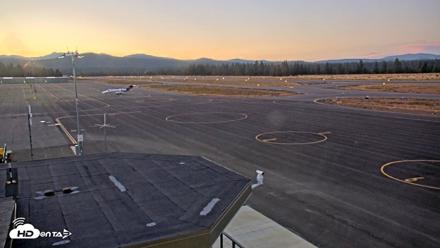 Truckee Tahoe Airport Live Webcam - Sep 22, 2026, 7:09pm PDT