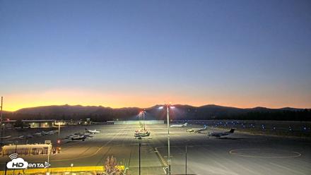 Truckee Tahoe Airport Live Webcam - Oct 3, 2026, 7:14pm PDT