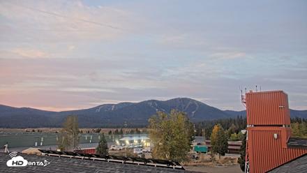Truckee Tahoe Airport Live Webcam - Sep 20, 2026, 6:47am PDT