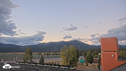 Truckee Tahoe Airport Live Webcam - Sep 5, 2026, 6:26am PDT