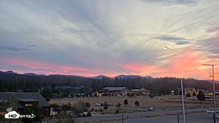Truckee Tahoe Airport Live Webcam - Sep 9, 2026, 7:33pm PDT