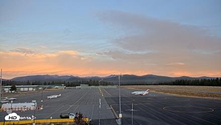 Truckee Tahoe Airport Live Webcam - Oct 20, 2026, 7:20am PDT