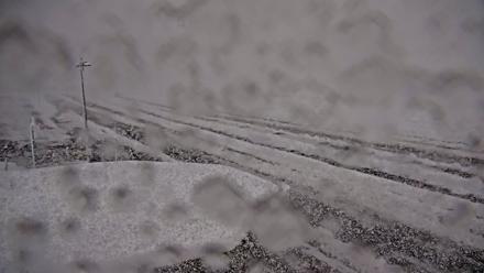 Truckee Tahoe Airport Live Webcam - Dec 26, 2025, 10:03am PST