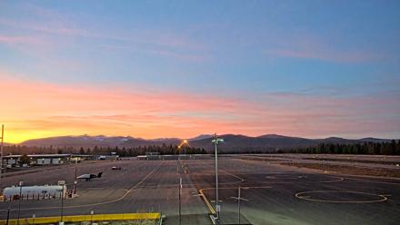 Truckee Tahoe Airport Live Webcam - Nov 25, 2025, 5:00pm PST