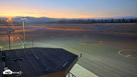 Truckee Tahoe Airport Live Webcam - Aug 30, 2026, 8:02pm PDT