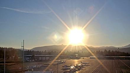 Truckee Tahoe Airport Live Webcam - Jul 28, 2025, 7:44pm PDT