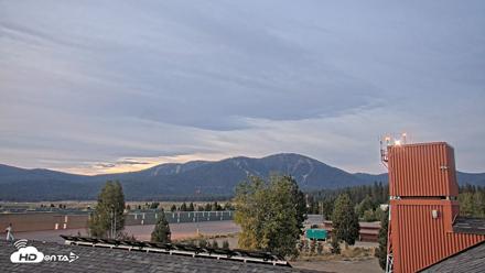 Truckee Tahoe Airport Live Webcam - Aug 24, 2026, 6:10am PDT