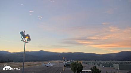 Truckee Tahoe Airport Live Webcam - Aug 17, 2026, 6:17am PDT