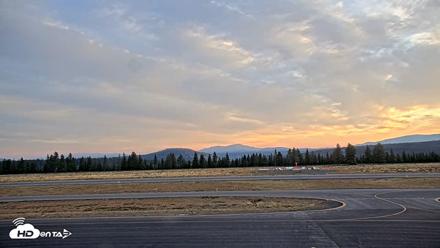 Truckee Tahoe Airport Live Webcam - Aug 23, 2026, 6:32am PDT
