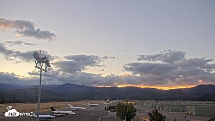 Truckee Tahoe Airport Live Webcam - Sep 5, 2026, 6:43am PDT