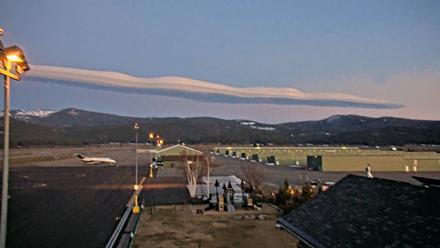 Truckee Tahoe Airport Live Webcam - Mar 9, 2026, 7:15pm PDT