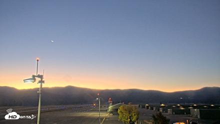 Truckee Tahoe Airport Live Webcam - Oct 8, 2026, 6:38am PDT