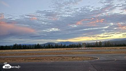 Truckee Tahoe Airport Live Webcam - Sep 10, 2026, 6:38am PDT