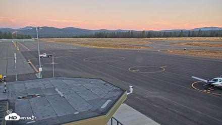 Truckee Tahoe Airport Live Webcam - Sep 24, 2026, 6:47am PDT