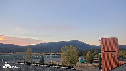 Truckee Tahoe Airport Live Webcam - Sep 25, 2026, 6:49am PDT