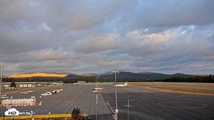 Truckee Tahoe Airport Live Webcam - Oct 11, 2026, 7:22am PDT