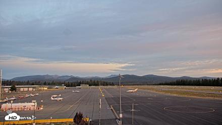 Truckee Tahoe Airport Live Webcam - Aug 25, 2026, 6:14am PDT