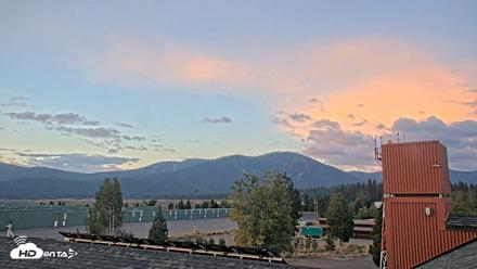 Truckee Tahoe Airport Live Webcam - Sep 2, 2026, 6:30am PDT