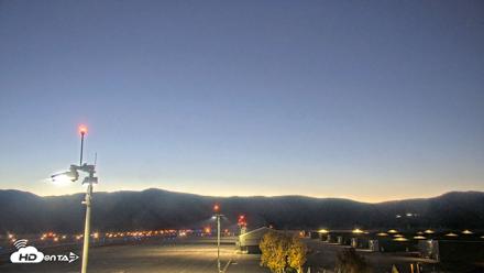 Truckee Tahoe Airport Live Webcam - Oct 18, 2026, 6:41am PDT