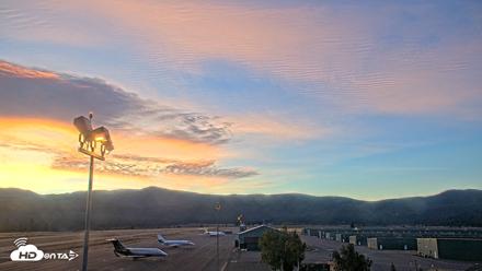 Truckee Tahoe Airport Live Webcam - Sep 12, 2026, 6:31am PDT