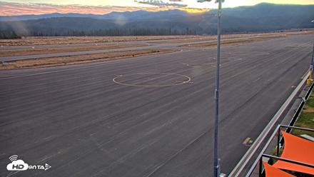 Truckee Tahoe Airport Live Webcam - Oct 5, 2026, 6:52am PDT