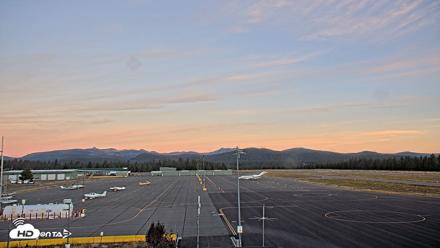 Truckee Tahoe Airport Live Webcam - Sep 9, 2026, 6:37am PDT