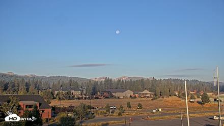 Truckee Tahoe Airport Live Webcam - Aug 29, 2026, 7:02am PDT