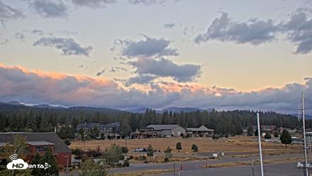 Truckee Tahoe Airport Live Webcam - Sep 5, 2026, 6:40am PDT