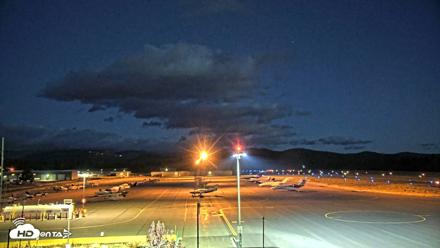 Truckee Tahoe Airport Live Webcam - Sep 5, 2026, 5:50am PDT