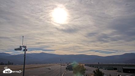 Truckee Tahoe Airport Live Webcam - Oct 2, 2026, 9:04am PDT