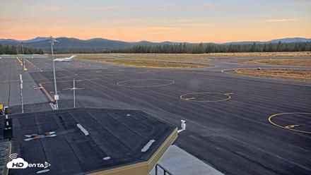 Truckee Tahoe Airport Live Webcam - Sep 9, 2026, 6:37am PDT