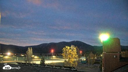 Truckee Tahoe Airport Live Webcam - Oct 21, 2026, 6:42am PDT