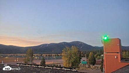 Truckee Tahoe Airport Live Webcam - Sep 11, 2026, 6:22am PDT