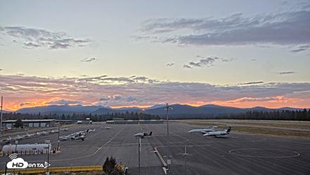 Truckee Tahoe Airport Live Webcam - Aug 28, 2026, 7:35pm PDT