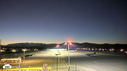 Truckee Tahoe Airport Live Webcam - Sep 30, 2026, 7:31pm PDT