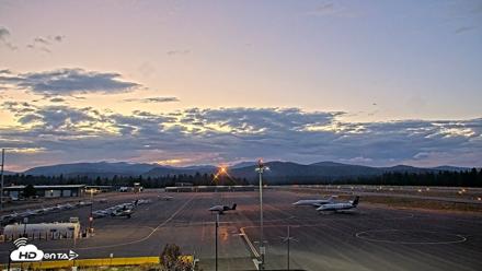 Truckee Tahoe Airport Live Webcam - Aug 28, 2026, 7:57pm PDT