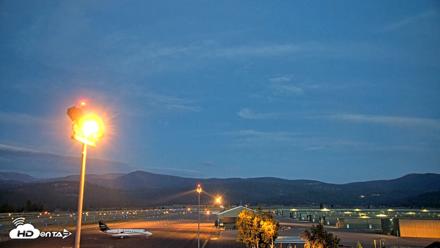 Truckee Tahoe Airport Live Webcam - Aug 31, 2026, 7:58pm PDT