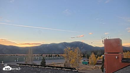 Truckee Tahoe Airport Live Webcam - Oct 20, 2026, 7:20am PDT