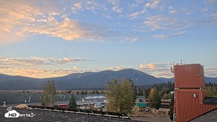 Truckee Tahoe Airport Live Webcam - Sep 21, 2026, 7:00am PDT