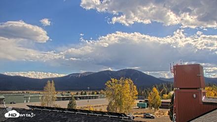 Truckee Tahoe Airport Live Webcam - Oct 5, 2026, 3:11pm PDT
