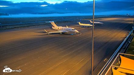 Truckee Tahoe Airport Live Webcam - Aug 29, 2026, 5:58am PDT