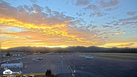 Truckee Tahoe Airport Live Webcam - Aug 17, 2026, 7:53pm PDT